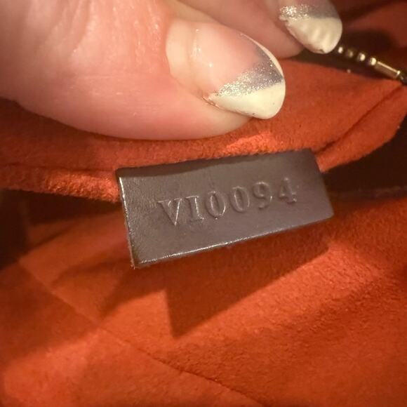 Authentic Louis Vuitton Damier Ebene Triana Leather Handbag VI0094 w/COA - Picture 3 of 16